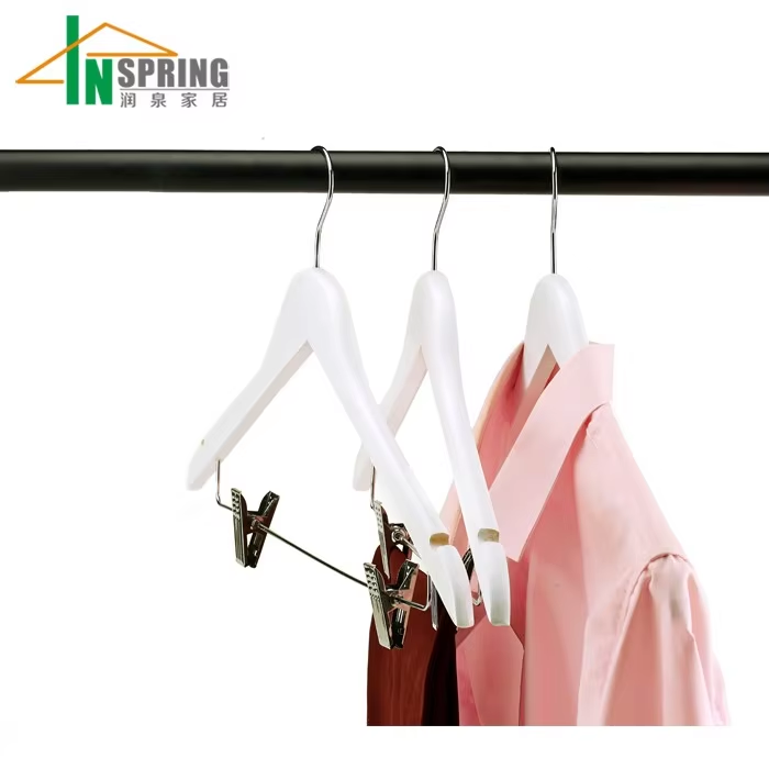White wood children suits anti slip hangers with clips