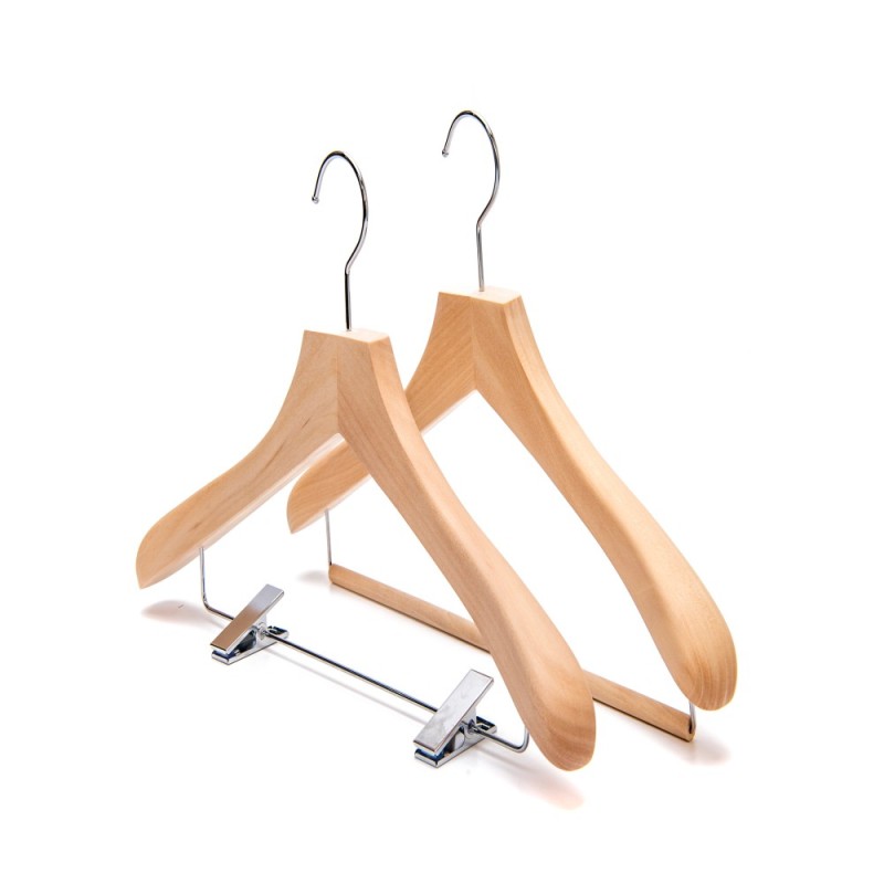 Wide Shoulder Clothes Wooden Hotel Hanger With Metal Clips