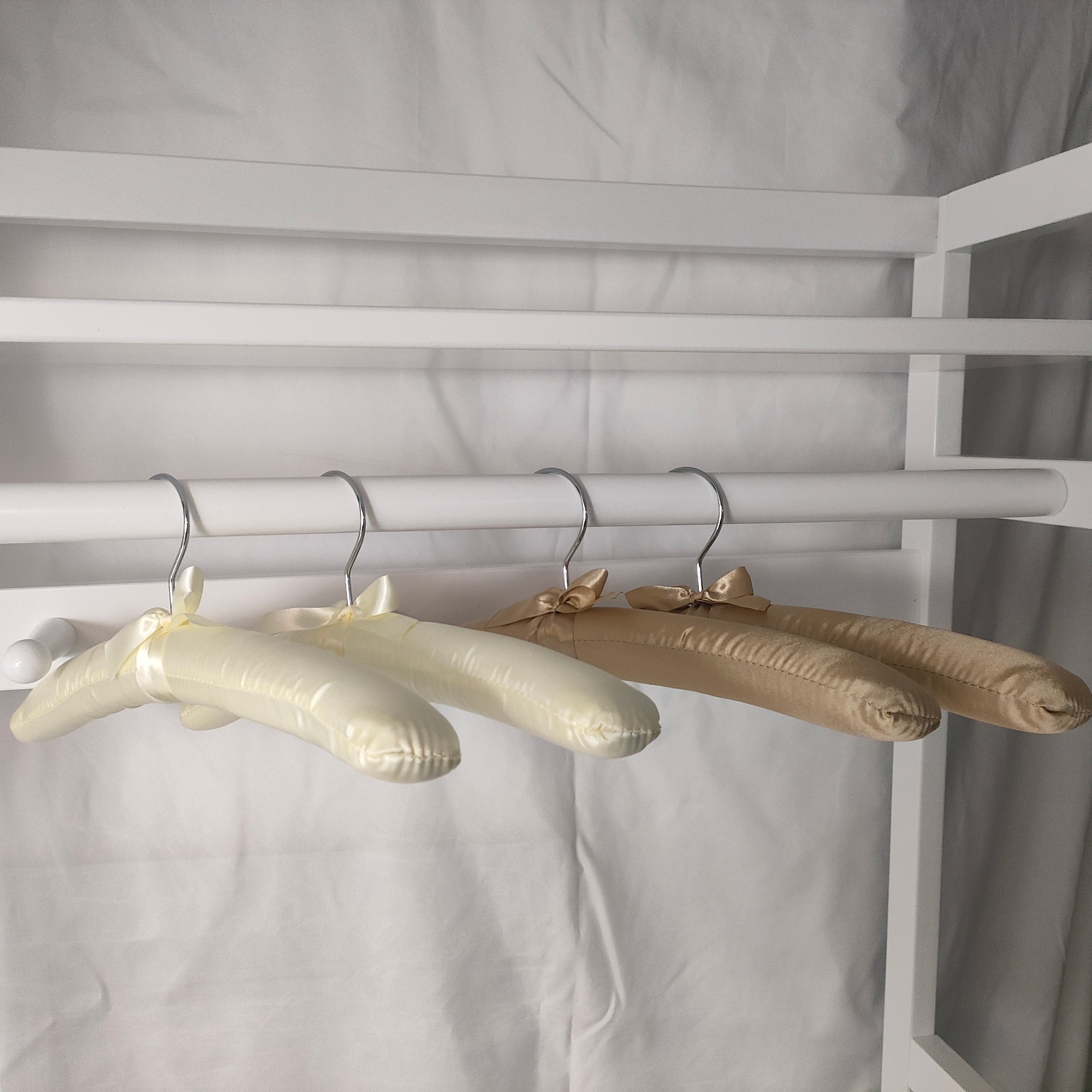Custom anti slip satin padded hangers