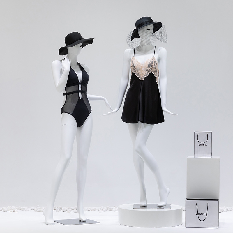 mannequins hanger