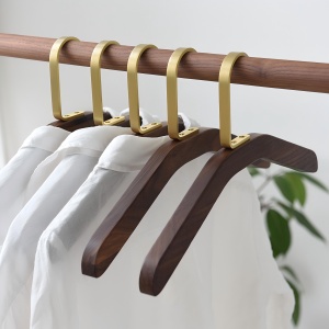 WOOD HANGER