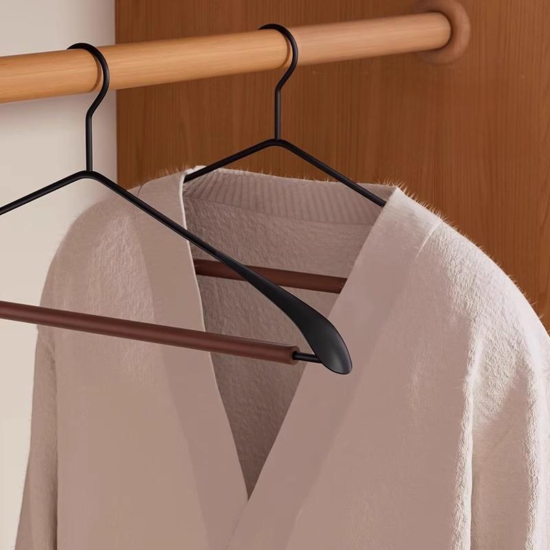 metal hangers wholesale