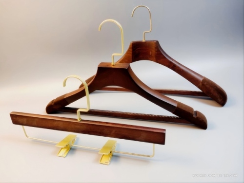 Velvet shoulder custom wood pant coat hangers