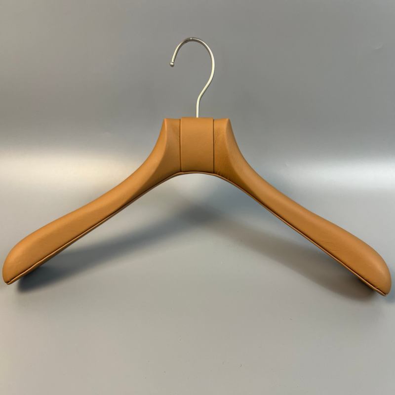 Color luxury leather wooden hanger custom hangers