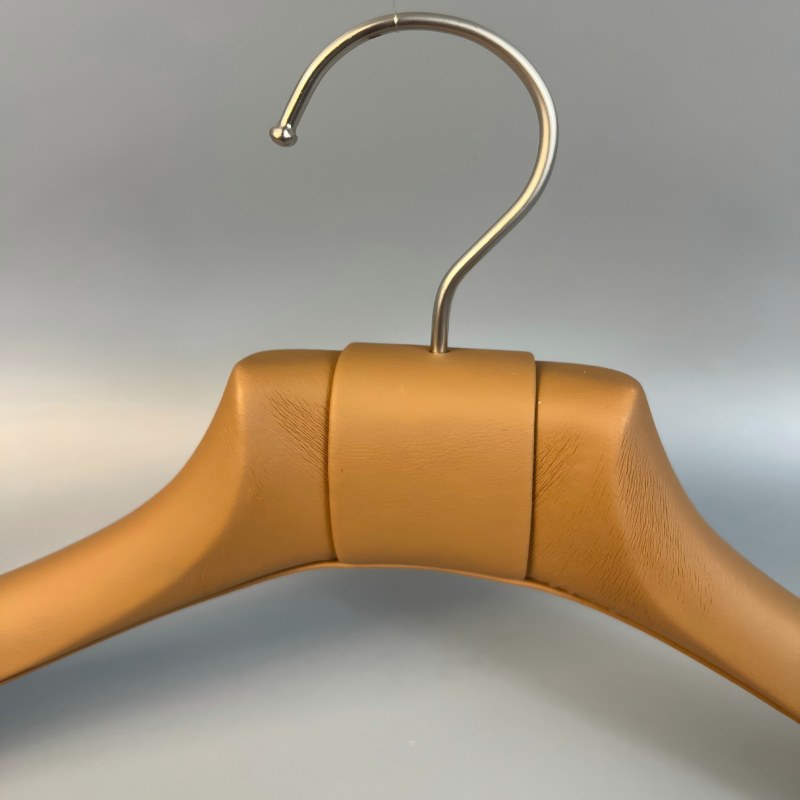 Color luxury leather wooden hanger custom hangers