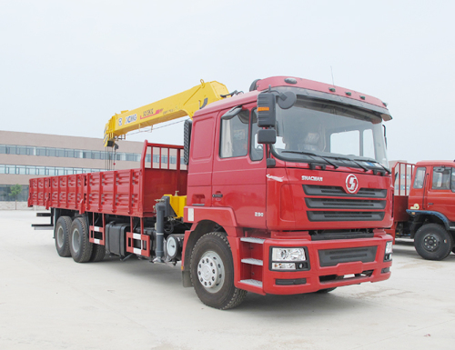 SHACMAN F3000 6*4 Truck Crane