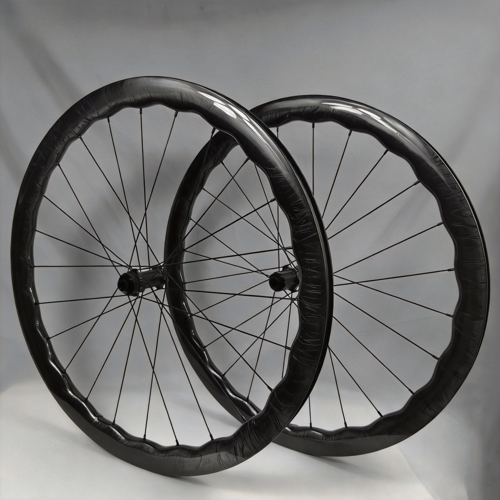 700C Road Bike Wave Carbon Wheelset 28mm Width 45 50 60mm Depth Super Light Tubeless 24Hole Road bicycle Wheelset