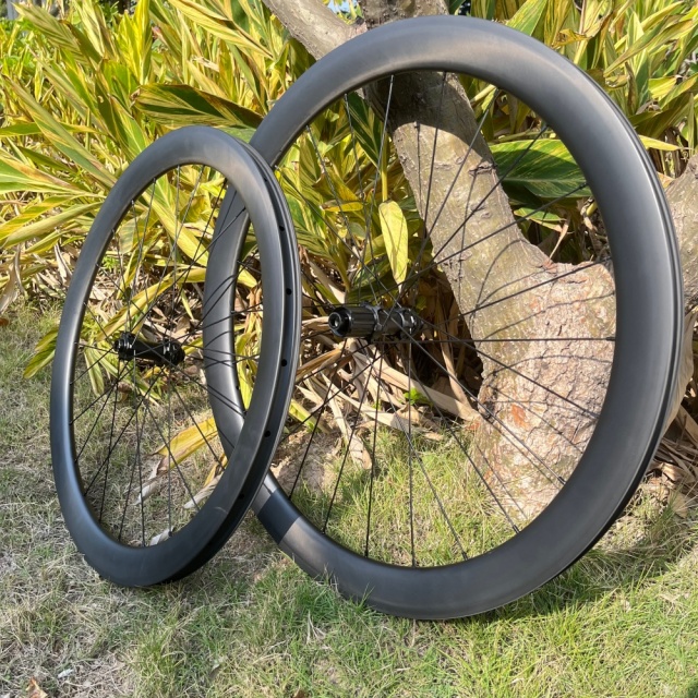 700C Road Bike Carbon Wheelset 36mm Width 30 35 40 45 50 mm Depth Super Light Tubeless Road bicycle Wheelset