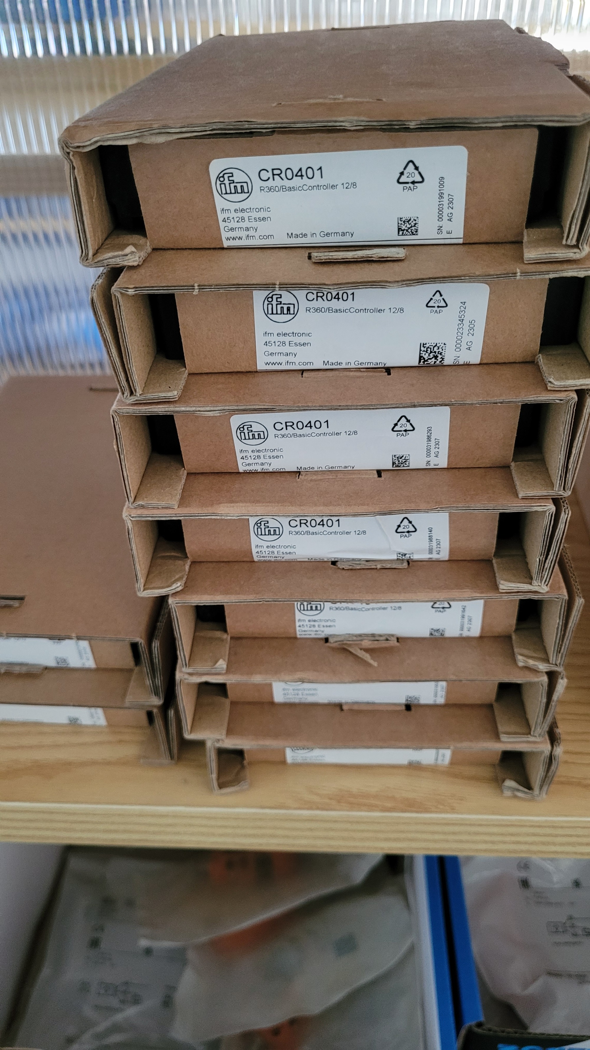 PLC CR0401 Programmable controller for mobile machines CR0401 R360/BasicController 12/8 in stock