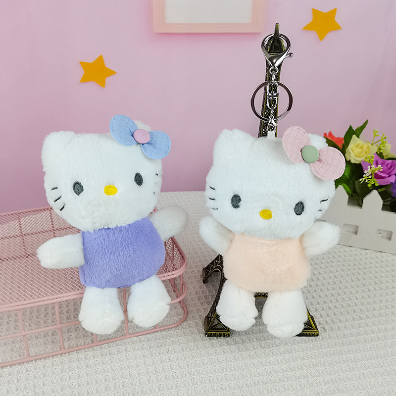 8 pcs=$26.5 Keychain