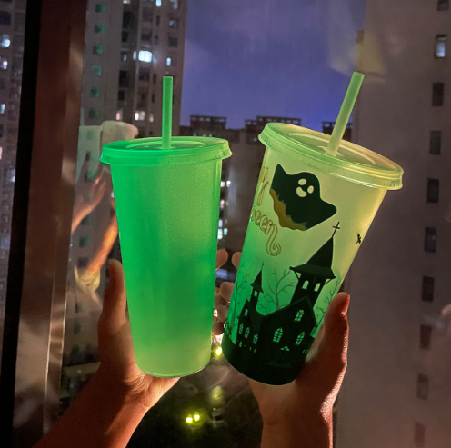 Halloween Gifts 24oz Plastic Gradient Glow In The Dark Cups Acrylic Cold Color Changing Water Cup Tumbler With Straw And Lids