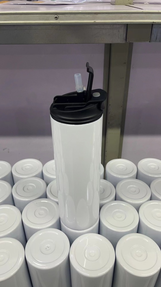 RTS CHINA —- 20oz Straight Steel Stainless Steel 304 Sports Water Bottle with Lids