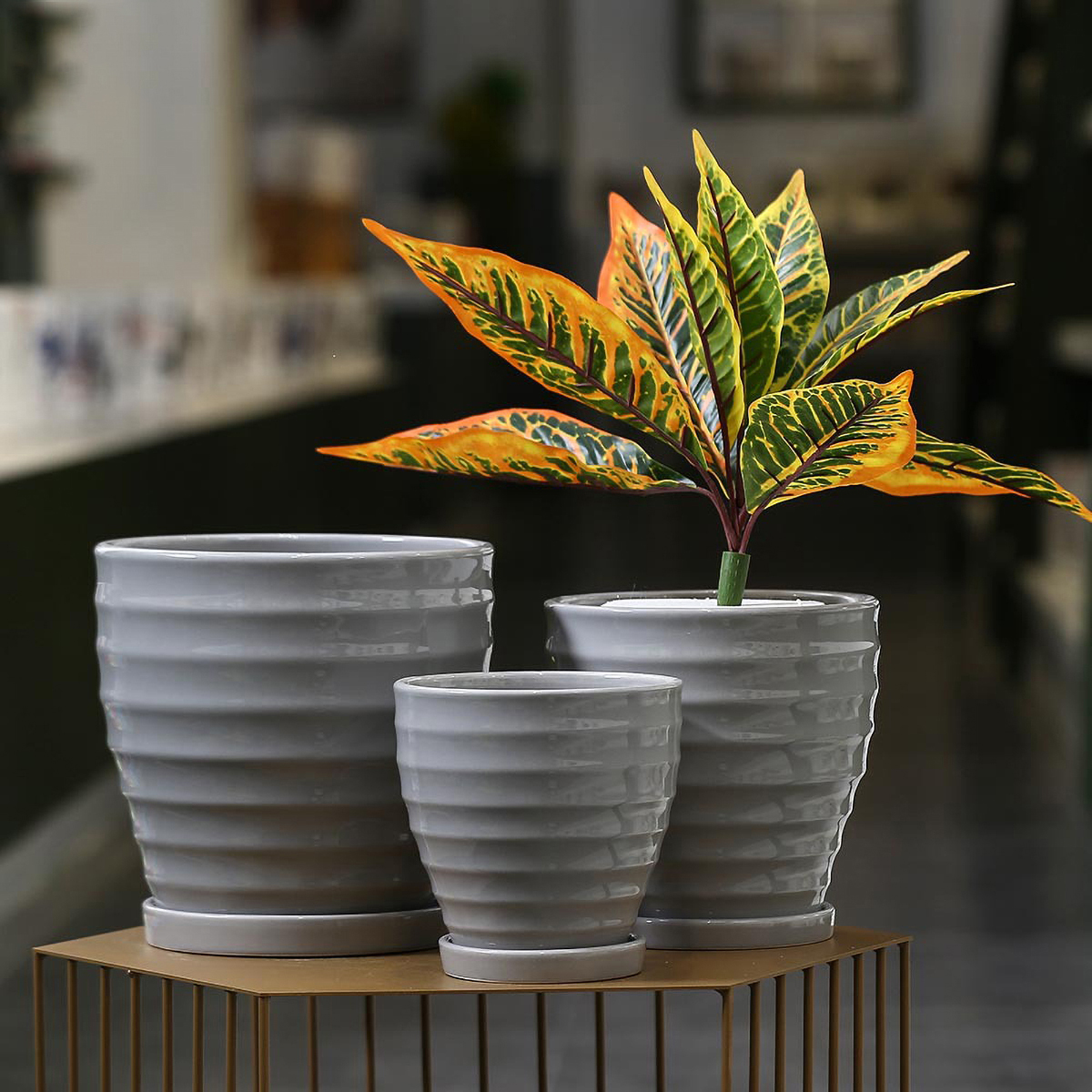 Matorino -Ceramic Planters, Set of 3 Plant Pots for Indoor Plants, Flower Pots with Drainage Holes, Large Round Planters Pot for Outdoor Indoor House Plants, Reactive Glaze Cloud Cream,Customized Colors.