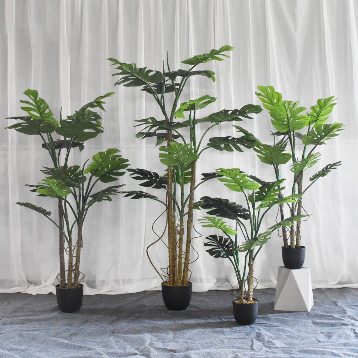 Matorino -Artificial Silk Bird of Paradise Palm Tree Potted Plant. Artificial Plants Fiddle Leaves, Faux Tropical Palm Tree, Fake Ficus Lyrata Tree with Grass in Pot, Real Touch Plastic Palm Leaves Home Indoor Outdoor Office Decor.