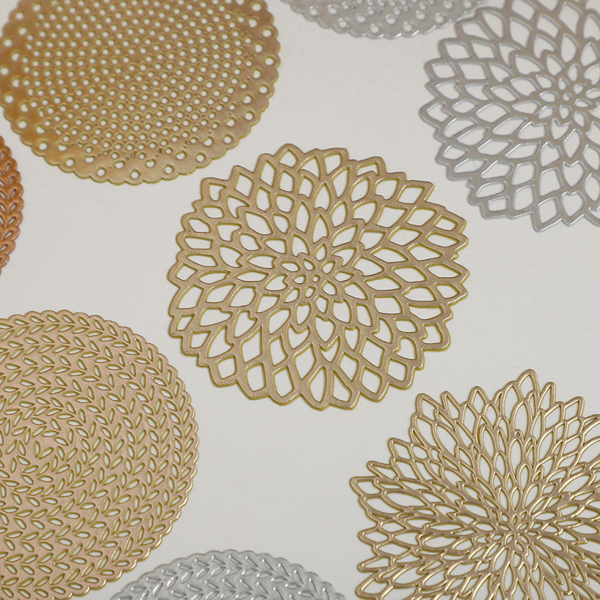 Matorino-Different Pattern and Shape Metallic Vinyl Table Mat, Washable for Holiday Dinner Table Top, Hollow Out Non-Slip for Decor Wedding Accent