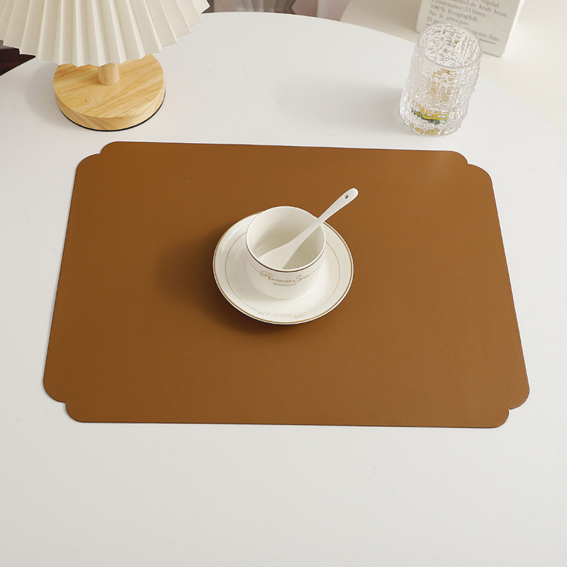 Matorino-Round Table Placemats Wedge Placemat, Non Slip Heat Resistant Woven Vinyl Table Mats, Wipe Clean Indoor and Outdoor Decoration