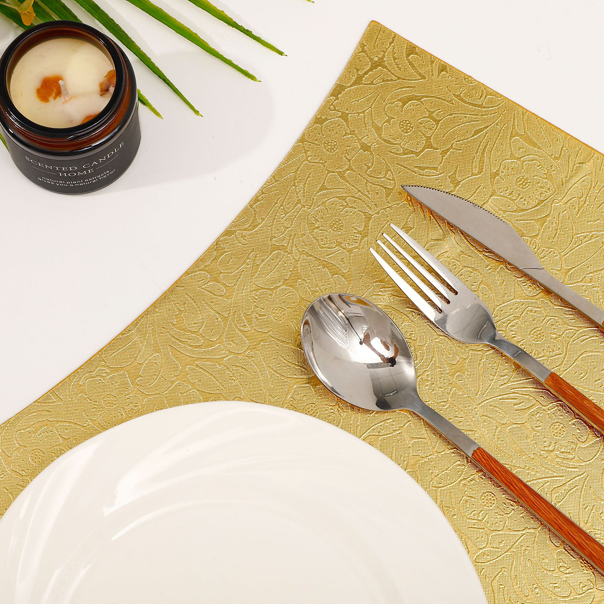 Matorino-Round Table Placemats Wedge Placemat, Non Slip Heat Resistant Woven Vinyl Table Mats, Wipe Clean Indoor and Outdoor Decoration