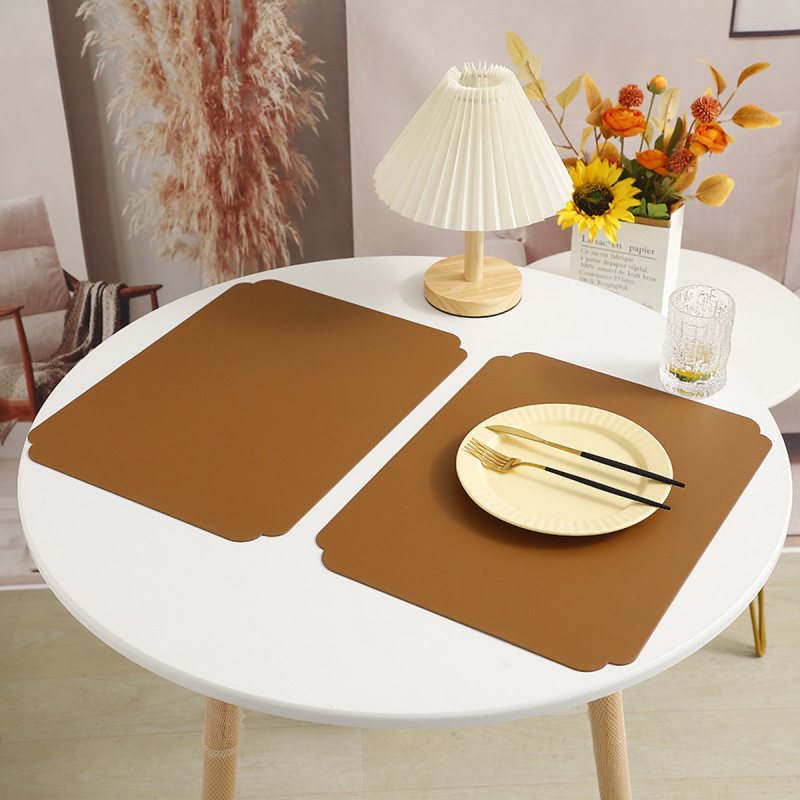 Matorino-Round Table Placemats Wedge Placemat, Non Slip Heat Resistant Woven Vinyl Table Mats, Wipe Clean Indoor and Outdoor Decoration
