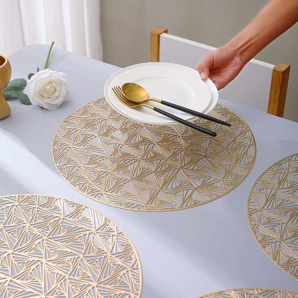 Matorino-Evevdayuse Placemats for Dining Table, Round Hollow Out Table Mats Pressed Metallic Vinyl Plastic Place Mats, Table Decoration for Holiday Wedding Accent Centerpiece