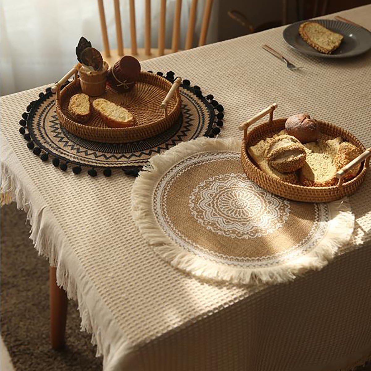 Matorino -Round Cotton Placemat Set, Boho Placemats Table Mats Woven Washable Table Placemats for Fall Kitchen Dining Home Farmhouse , Thanksgiving Christmas Decoration Heat Resistant Place Mat.