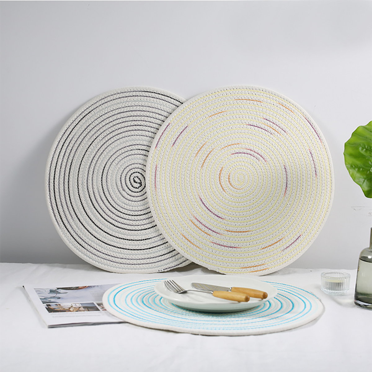 Matorino -15 Inch Round Braided Placemats Set, Washable Heat Resistant Cotton Polyester Circle Place Mats for Kitchen Dining Table - Canvas Beige.