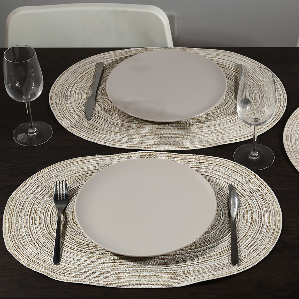 Matorino -Oval Woven Placemats 12x16 inch Cotton Braided Placemats， Heat-Resistant Non-Slip Cotton Table Mats Charger Plates for Table Decoration.