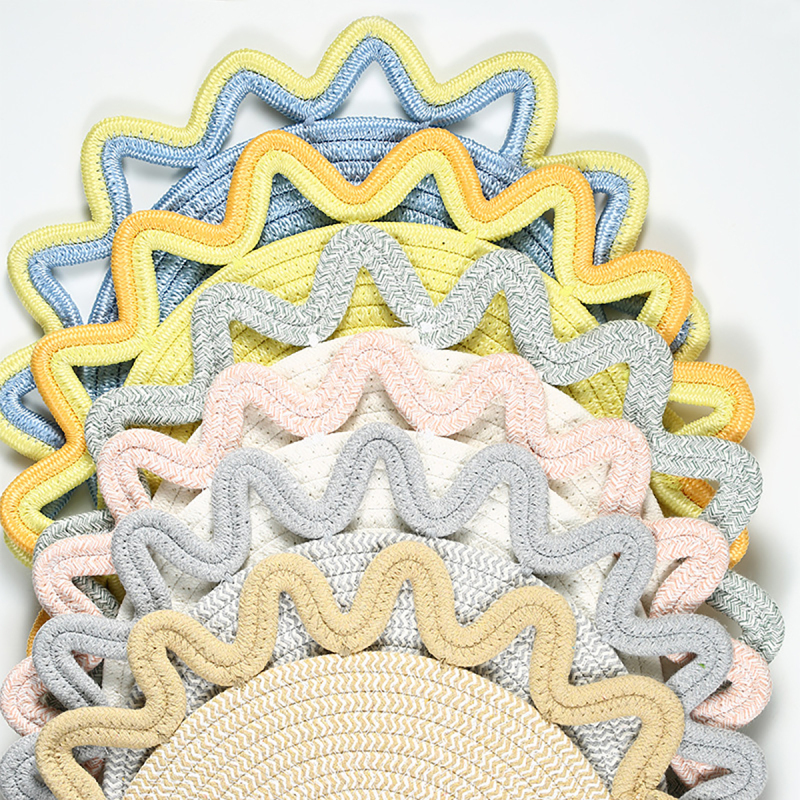 Matorino -Flower Boho Placemats Set, Round Placemats for Dining Table, Water Hyacinth Wicker Placemats, Straw Placemats, Natural Round Woven Placemats.