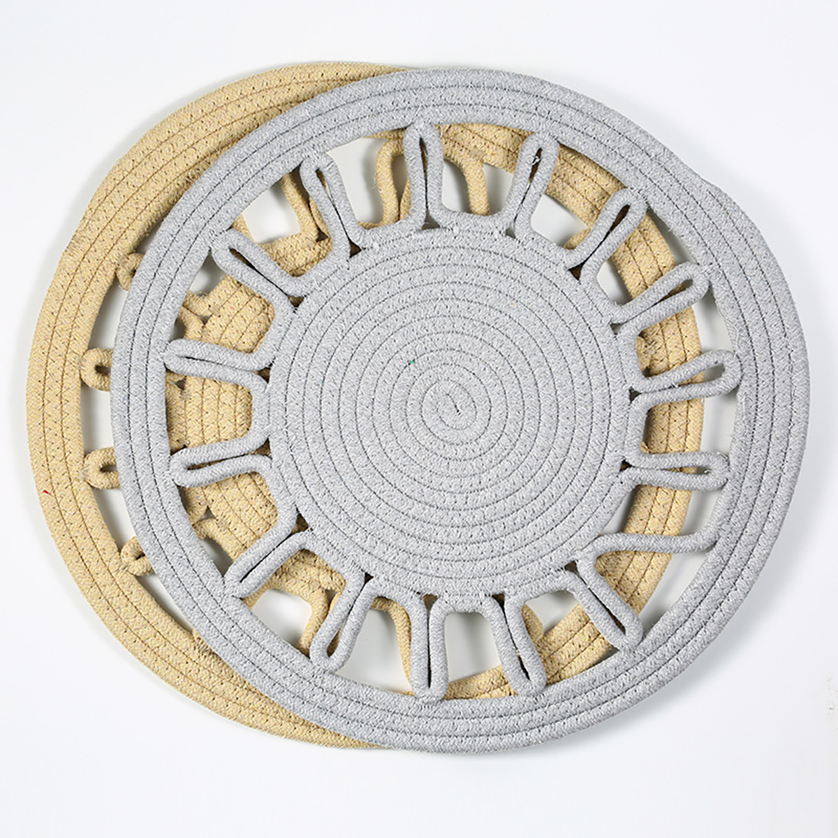 Matorino -Flower Boho Placemats Set, Round Placemats for Dining Table, Water Hyacinth Wicker Placemats, Straw Placemats, Natural Round Woven Placemats.