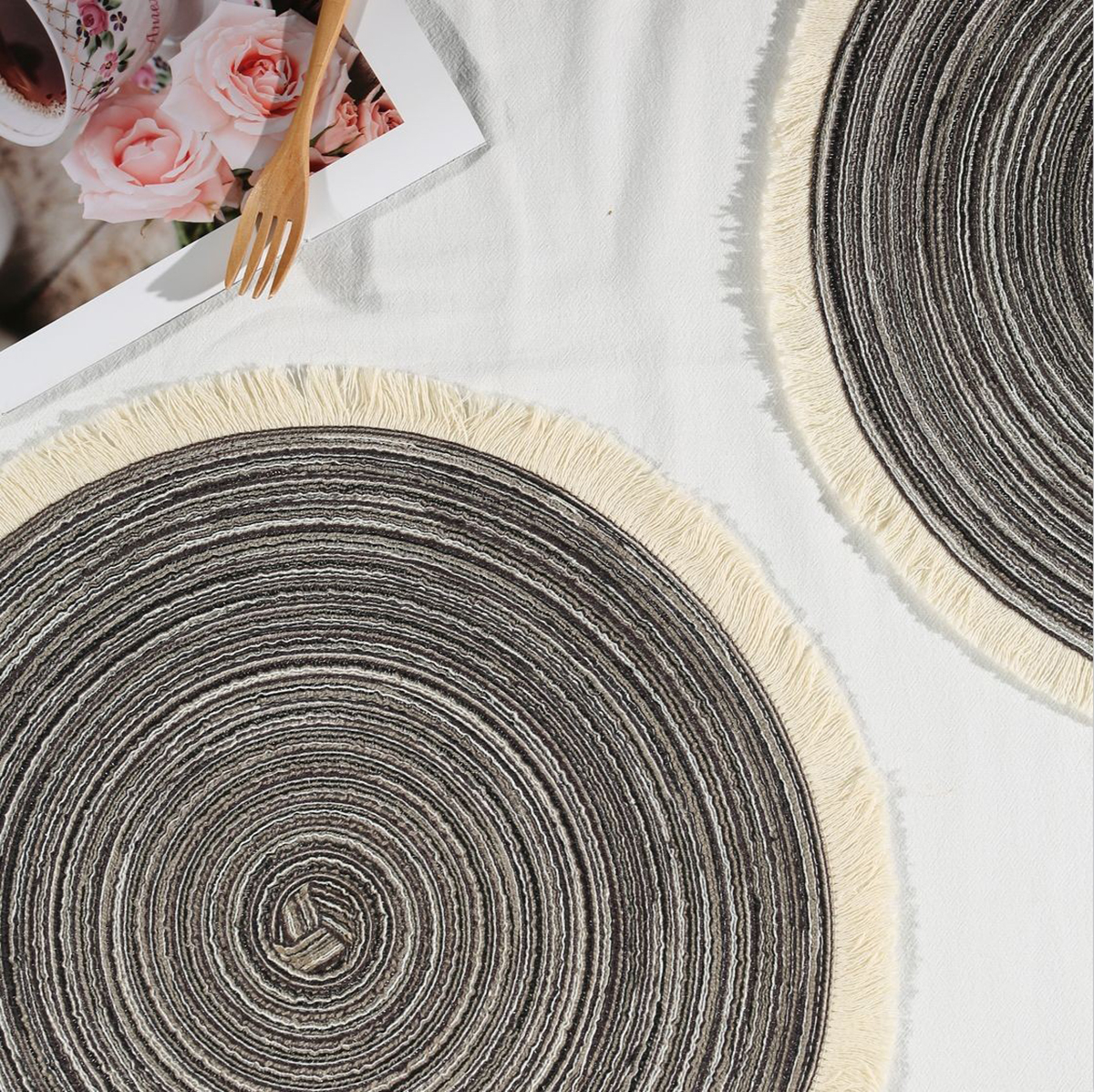 Matorino -Round Braided Placemats Set, Washable Table Placemats, Cotton Polyester Place Mats, 15 inch Circle Table Mats for Holiday Party.