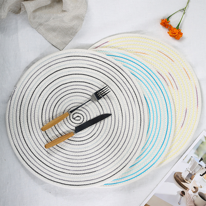 Matorino -15 Inch Round Braided Placemats Set, Washable Heat Resistant Cotton Polyester Circle Place Mats for Kitchen Dining Table - Canvas Beige.