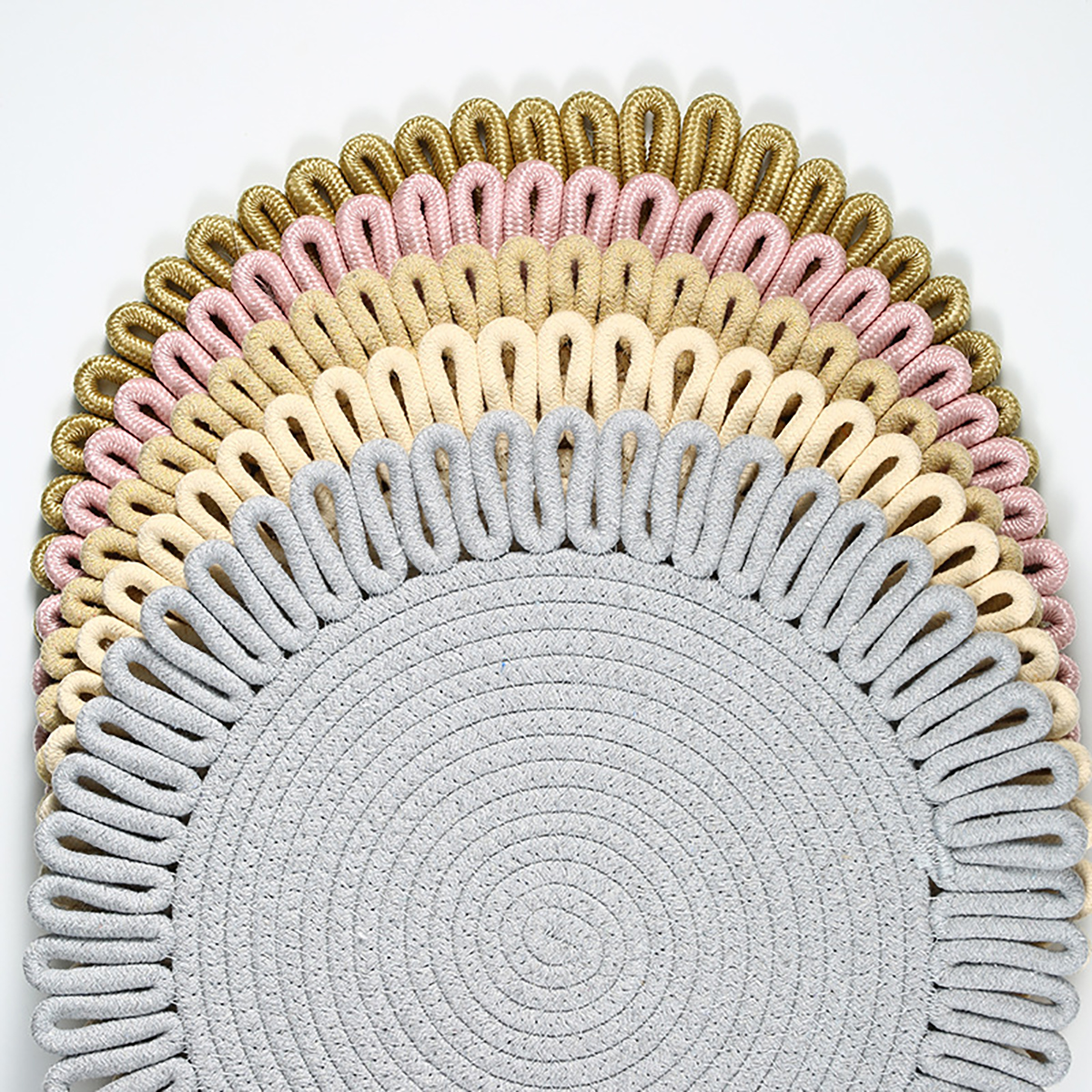 Matorino -Flower Boho Placemats Set, Round Placemats for Dining Table, Water Hyacinth Wicker Placemats, Straw Placemats, Natural Round Woven Placemats.