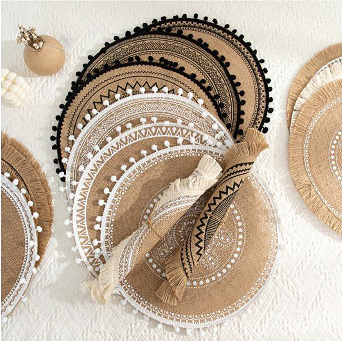 Matorino -Round Cotton Placemat Set, Boho Placemats Table Mats Woven Washable Table Placemats for Fall Kitchen Dining Home Farmhouse , Thanksgiving Christmas Decoration Heat Resistant Place Mat.