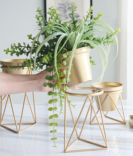 Explore inspiring home decor ideas in our showroom, featuring curated designs to transform your space with style, comfort, and creativity. Discover the perfect touch for your home! ✨