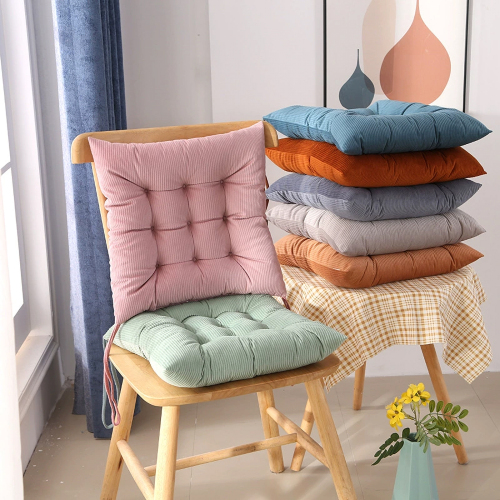 MatoRino -Comfortable Memory Foam Seat Cushion – Perfect for Office Chairs and Long Hours of Sitting Upgrade your seating experience with our memory foam seat cushion. The ergonomic design helps reduce back pain and improve posture.