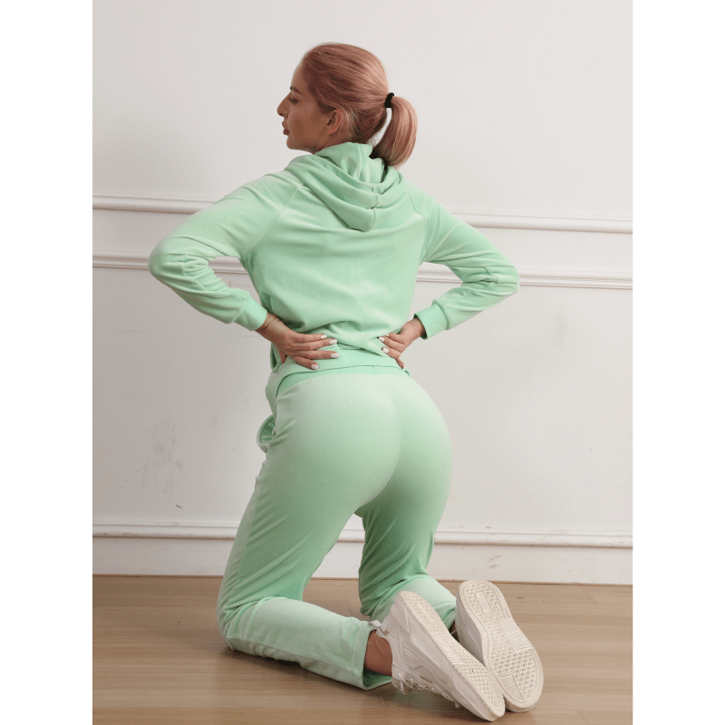 Custom Logo casual crop hoodie fitness training tracksuit fitted velour women jogger sports tracksuit velour two piece set