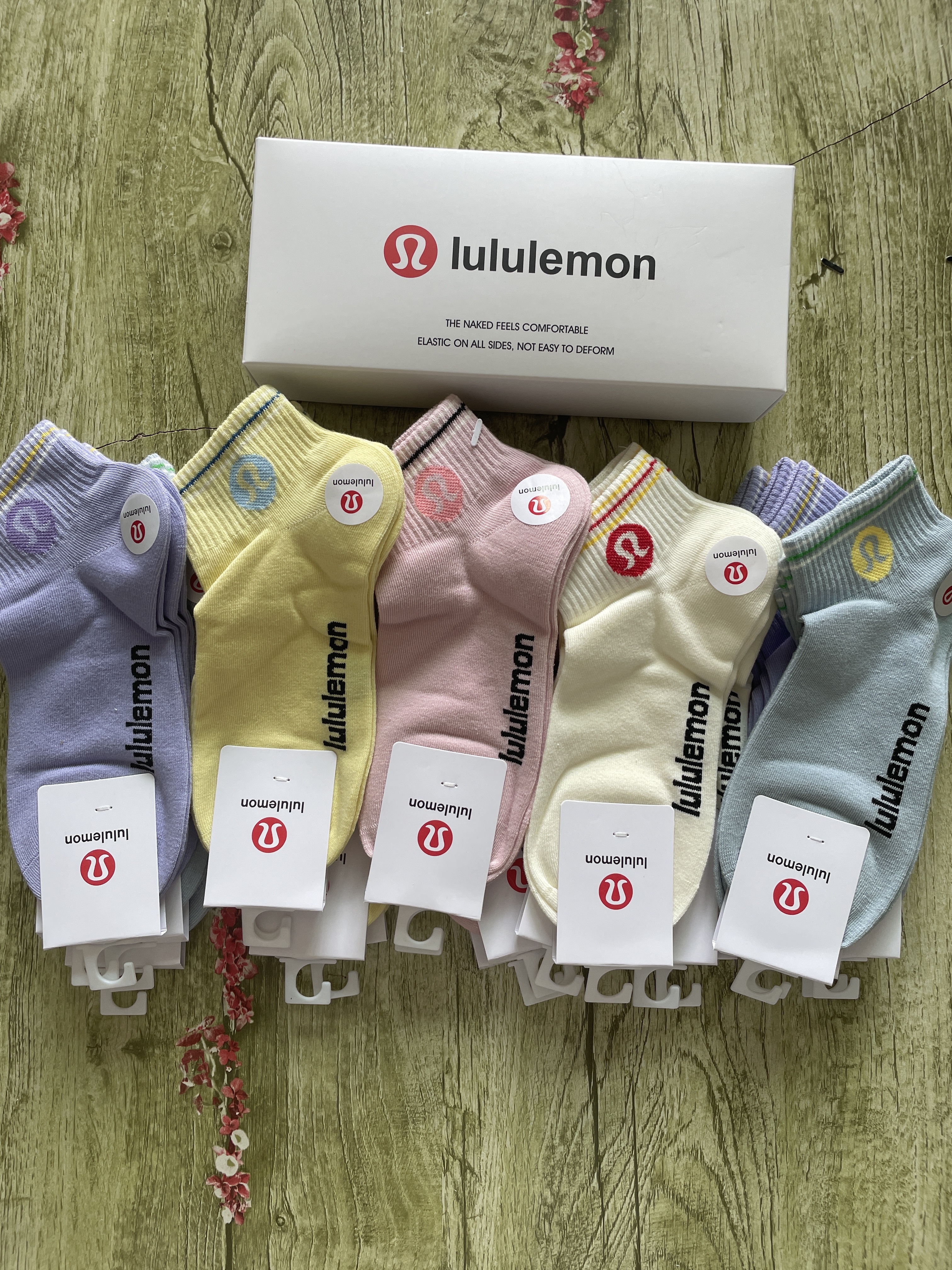25 boxes Lululemon socks mix colors and designs