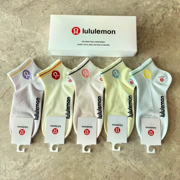 25 boxes Lululemon socks mix colors and designs