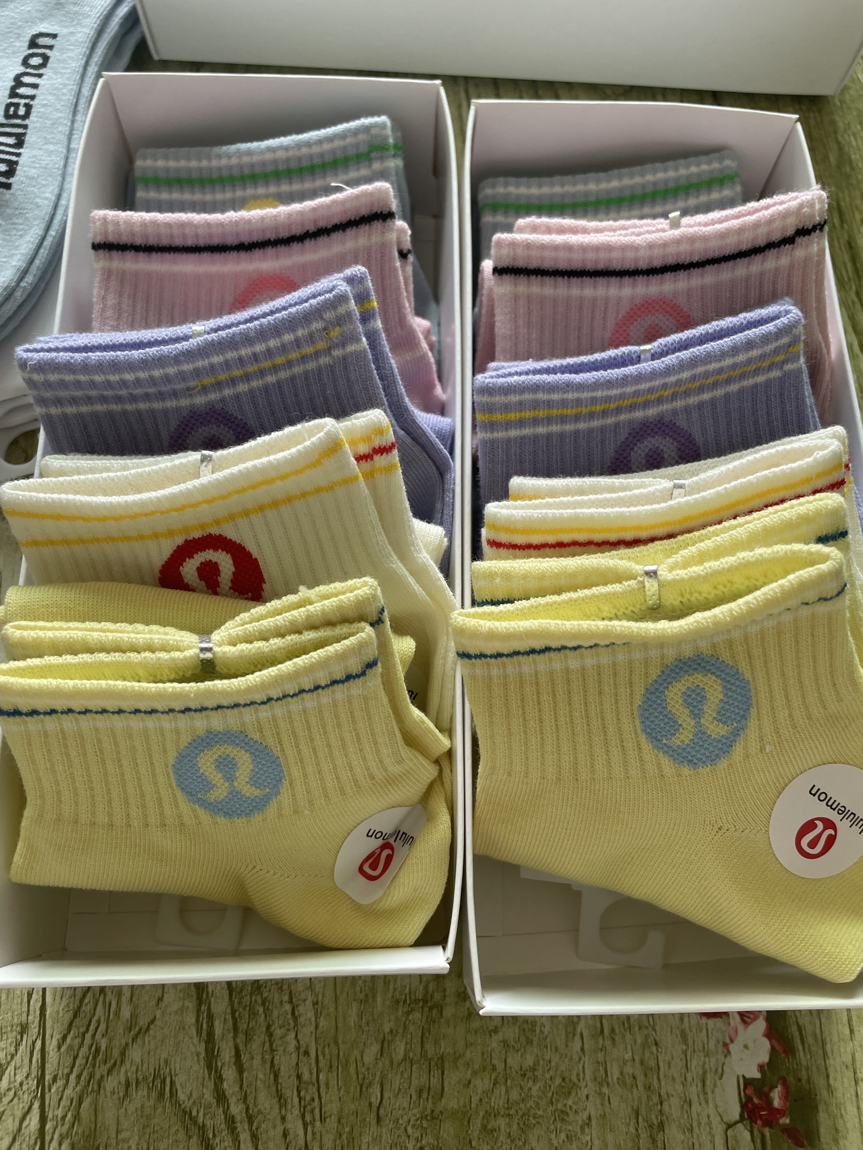 25 boxes Lululemon socks mix colors and designs