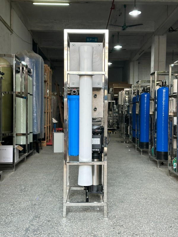 250LPH RO System with 1 FRP