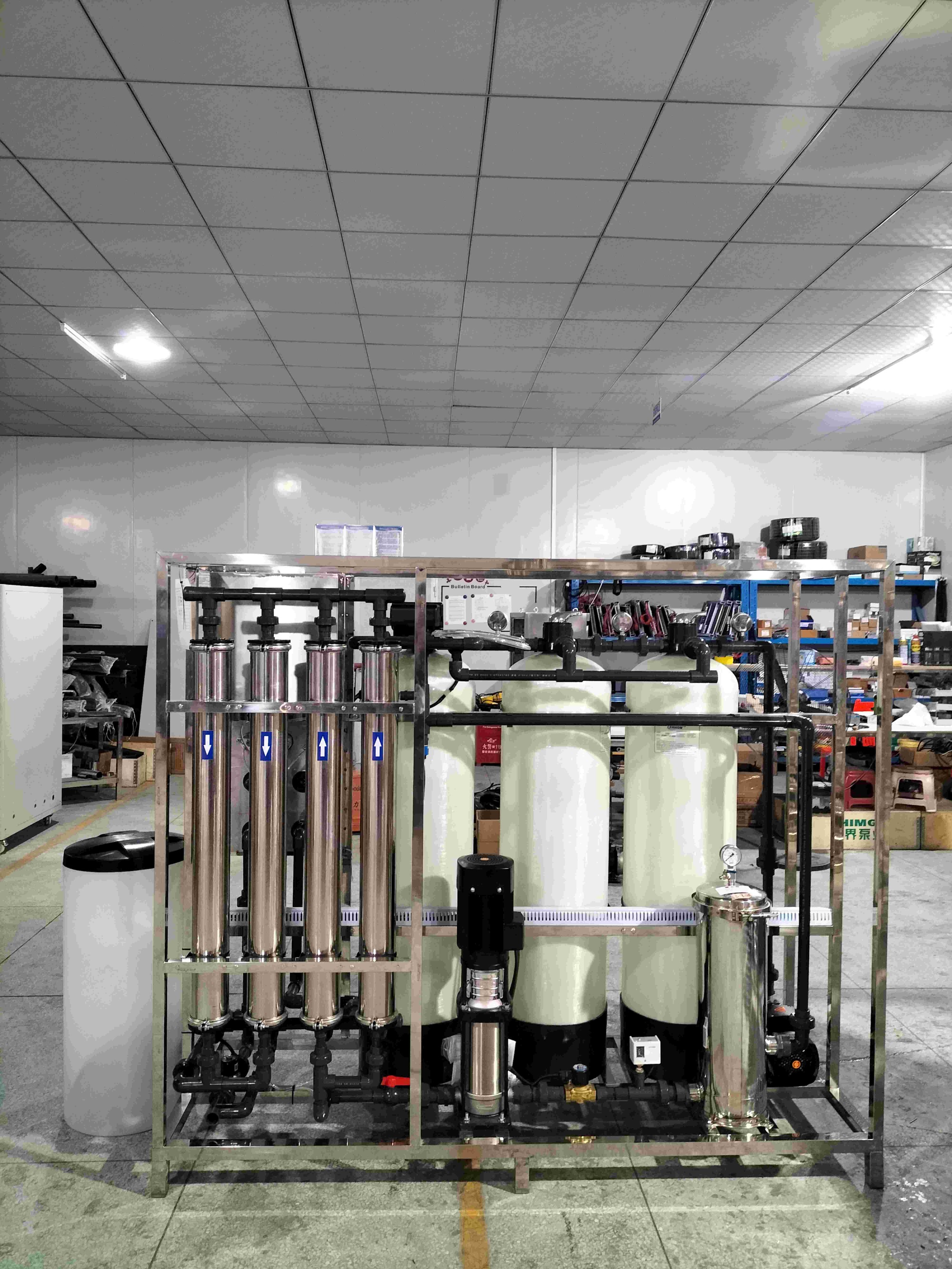 Purificador de sistema Ro de 1000LPH, máquina de membrana de planta pura de agua, bomba de ósmosis inversa para industria ambiental