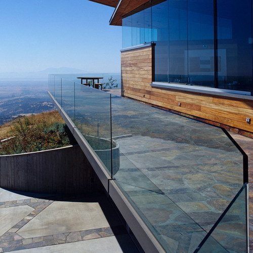 Outdoor U Channel Frameless Glass Balustrade Balcony Aluminum Base Shoe Railing System