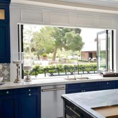 Modern Minimalist White Powder Coated Custom Size Thermal Break Aluminum Folding Windows