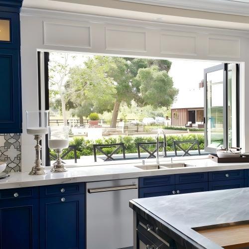 Modern Minimalist White Powder Coated Custom Size Thermal Break Aluminum Folding Windows