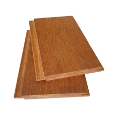 Revêtement extérieur en bambou couleur bois naturel, façade en bambou rainurée à clin, revêtement extérieur en bambou