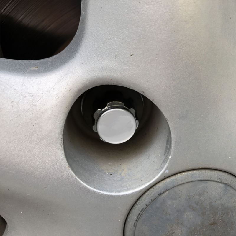 Closed End Wheel Lug Nuts for Toyota Lexus OEM Mag Seat Wheel
