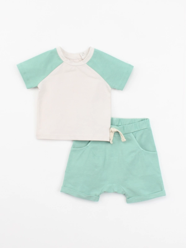 leo raglan short sleeve tee/knit jogger shorts set
