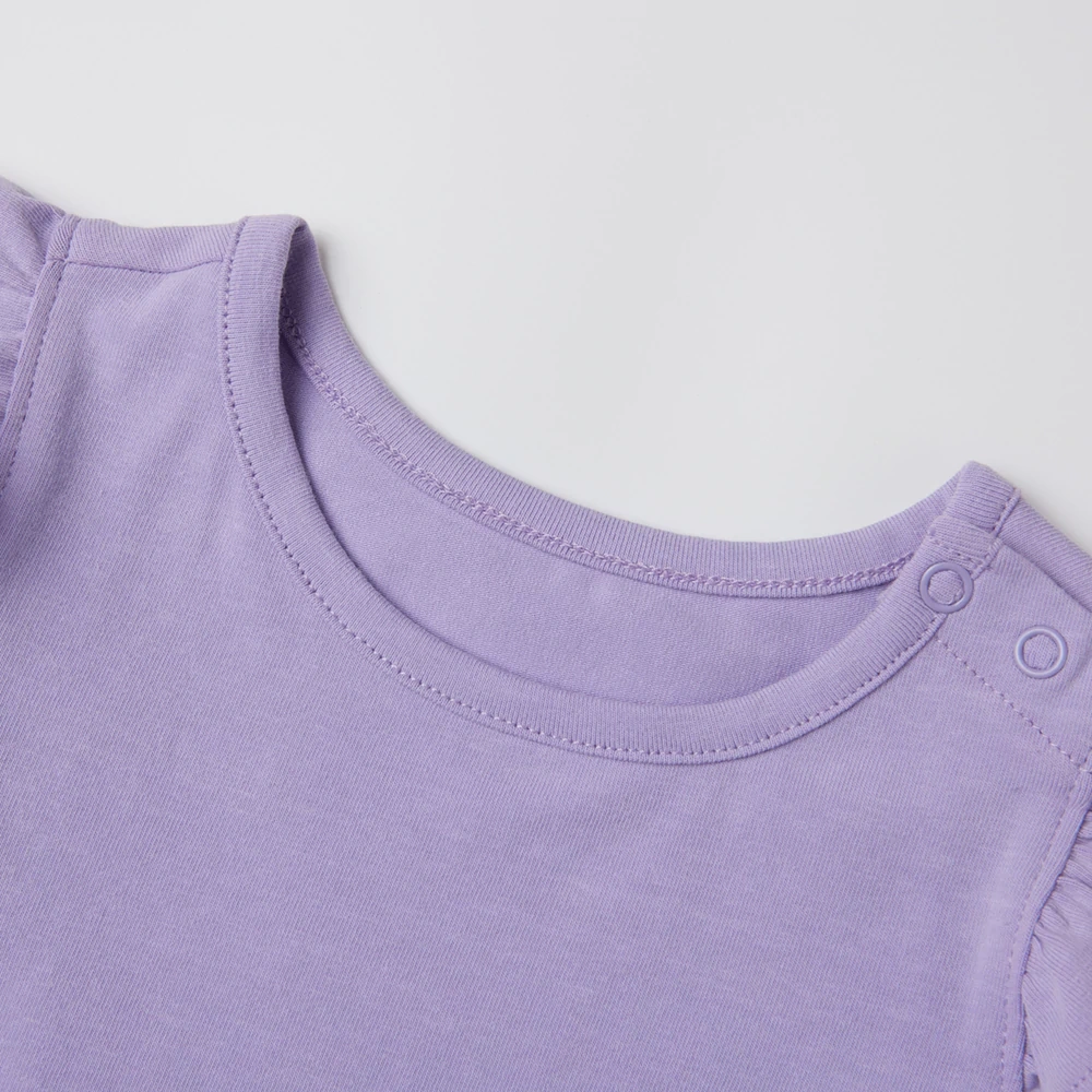 Organic cotton plant-dyed baby girl ruffle short-sleeve tee by SENSENG