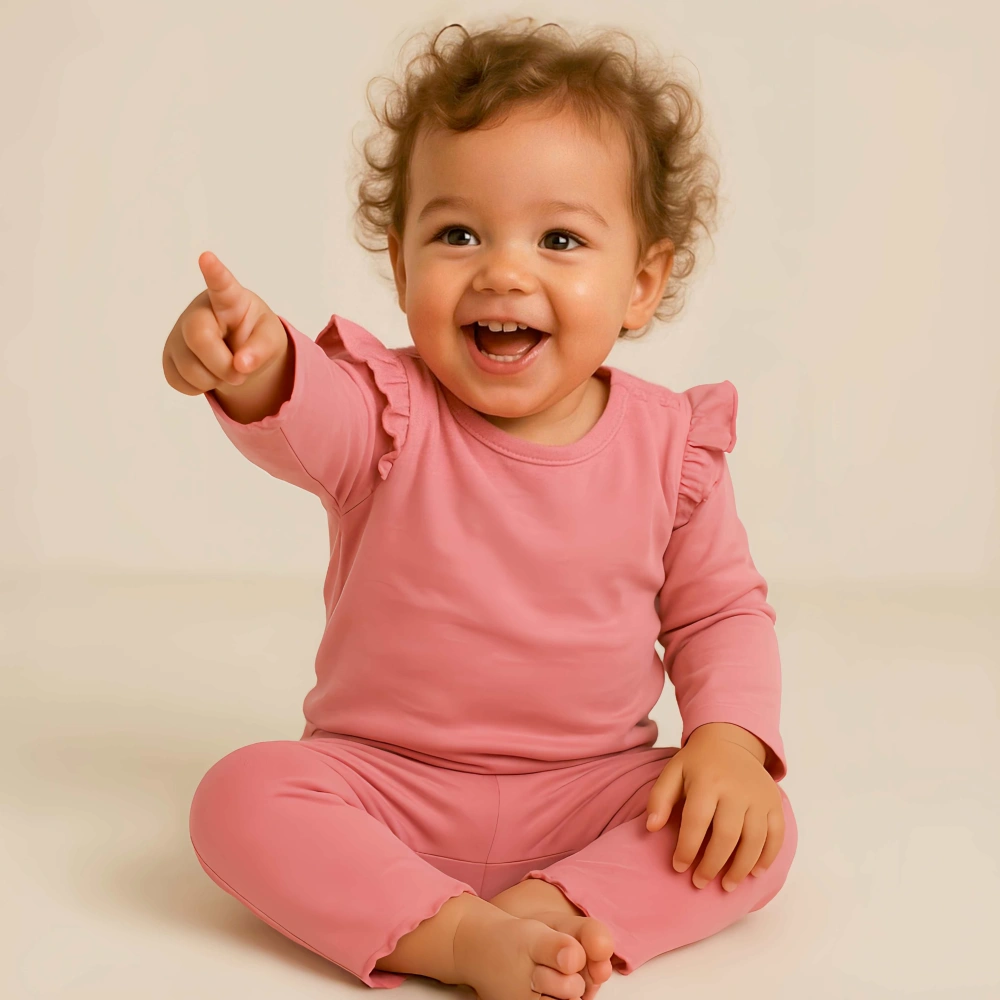 Plant-dyed organic-cotton flutter long sleeve baby tee