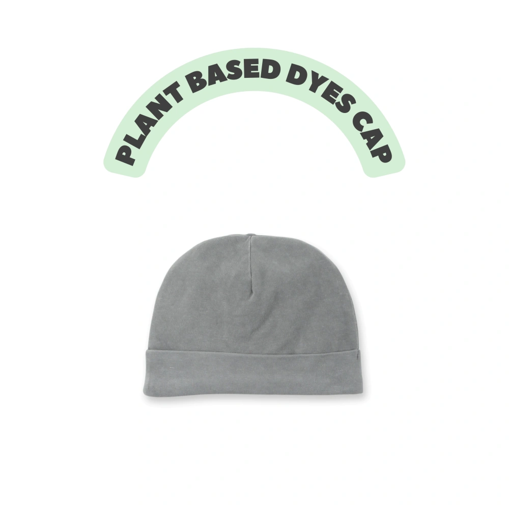 Organic cotton plant-dyed baby skateboard beanie in soft rib knit – newborn fit