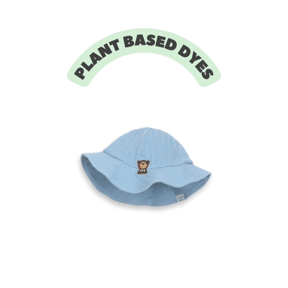 Organic-cotton plant-dyed baby sun hat with embroidered bear and soft lining
